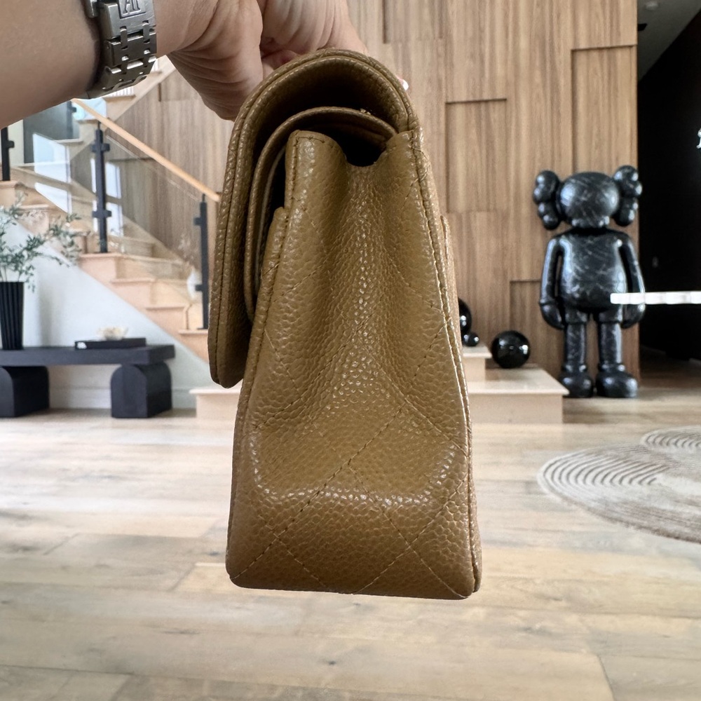 CHANEL Classic Medium Double Flap Caramel - Picture 4 of 12